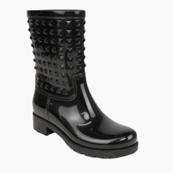 Valentino Garavani Rockstud Short Rain
Boots Size 6 with box & dust bag, - Picture 2 of 12